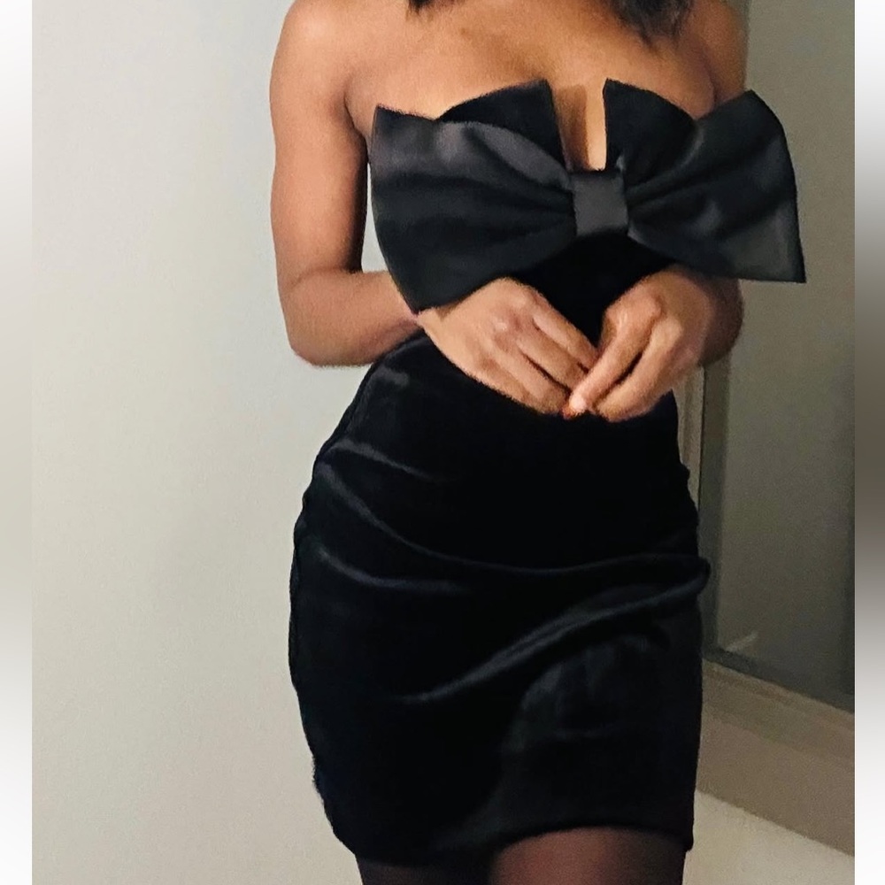 Express viral velvet black mini dress with satin bow detail - Picture 3 of 13